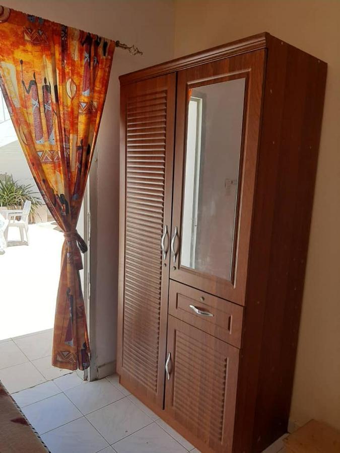Chez Max Et Khady Apartment Dakar Exterior photo