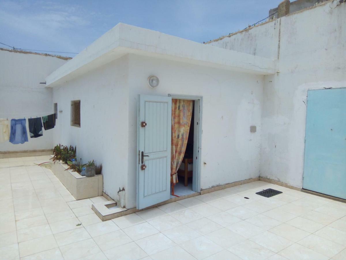 Chez Max Et Khady Apartment Dakar Exterior photo