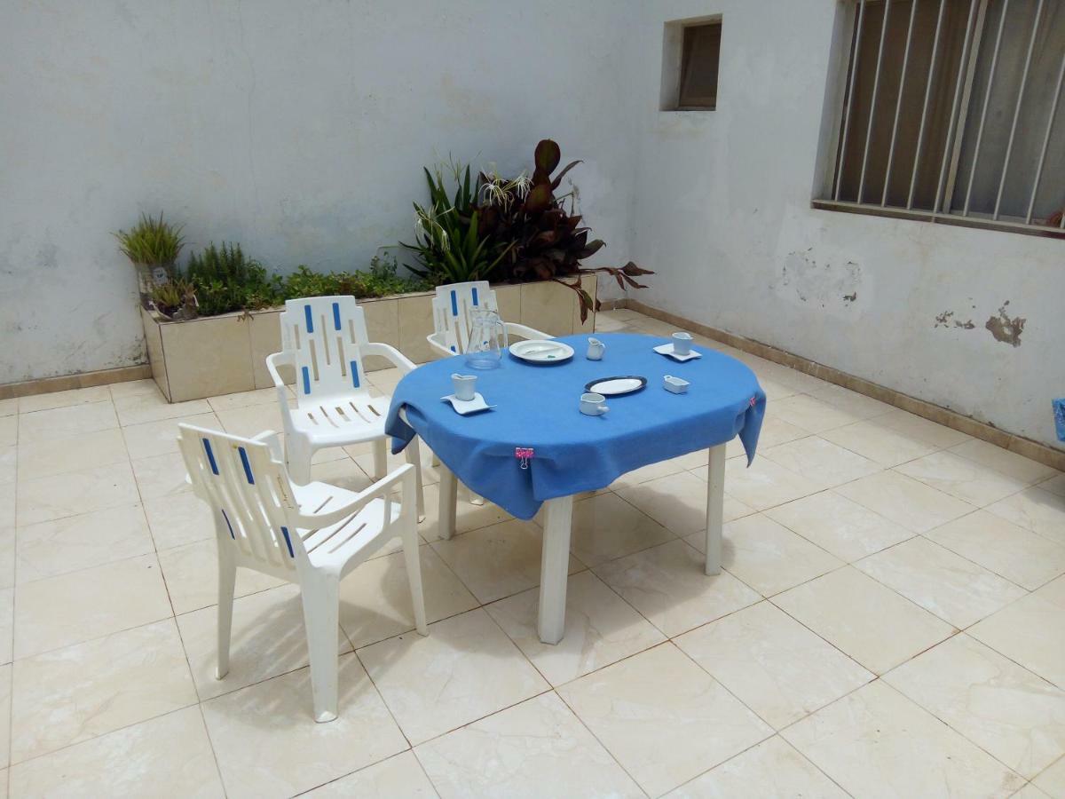 Chez Max Et Khady Apartment Dakar Exterior photo